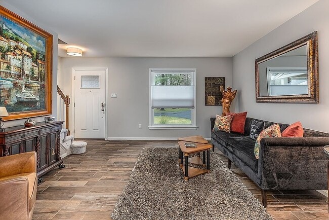 Building Photo - 9551 Pine Cluster Cir