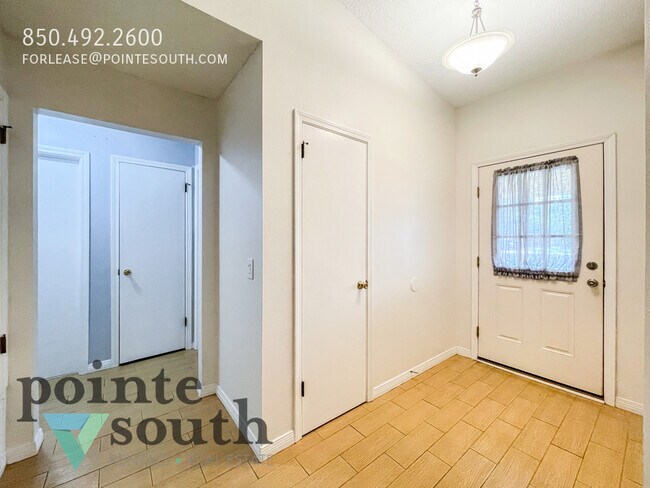 Foto del edificio - 9049 Bluebay Ln