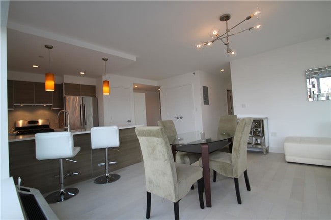 Foto del edificio - 4705 5th St