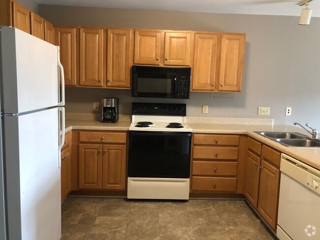 Building Photo - 1366 Hunters Rd