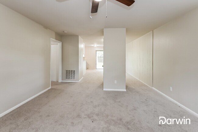 Foto del edificio - 5131 Kelling St