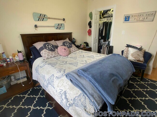 Foto del edificio - 24 Willard Ave
