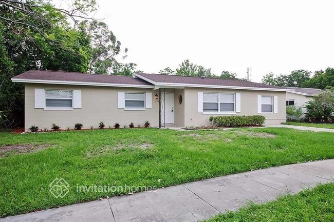 Building Photo - 5919 Tavendale Dr