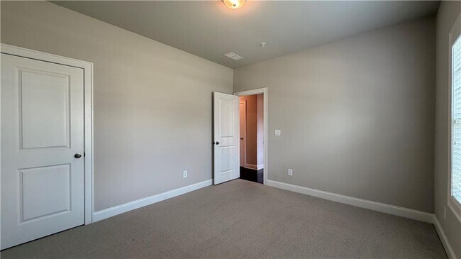 Building Photo - 1012 Knoxboro Ln