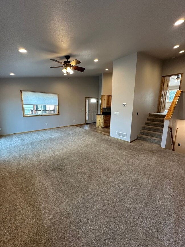 Building Photo - BEAUTIFUL NEWER CONSTRUCTION! 3 BEDROOMS, ...