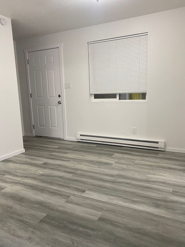 Interior Photo - 1602 B St SE Auburn, WA 98002