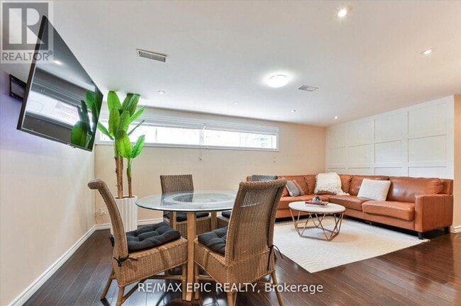 Building Photo - 2683 Truscott Dr