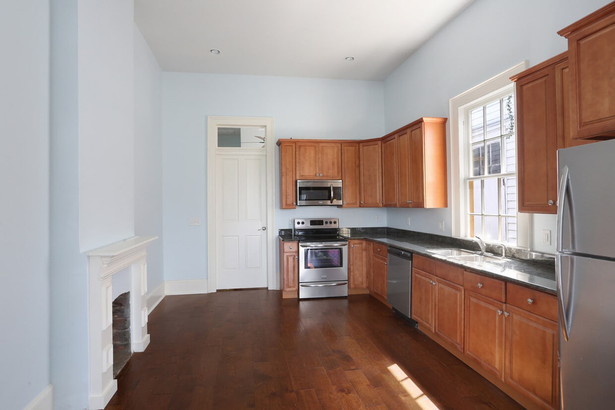 Building Photo - 3040 Saint Claude Ave