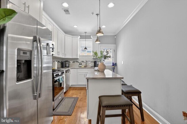Foto del edificio - 2216 Almond St