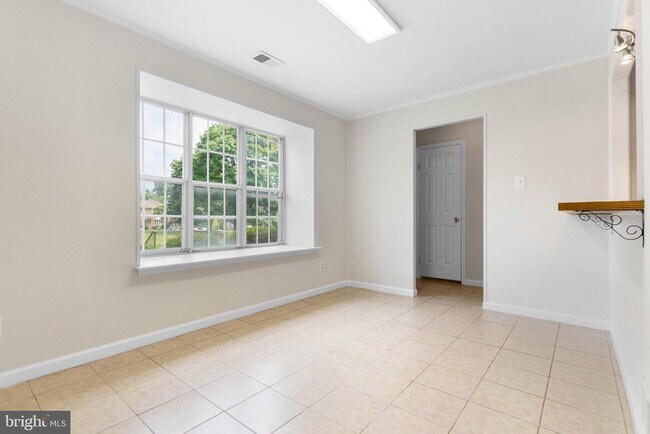 Foto del edificio - 303 Kidwelly Ct