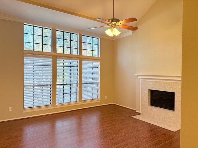 Building Photo - 98 N Pathfinders Cir