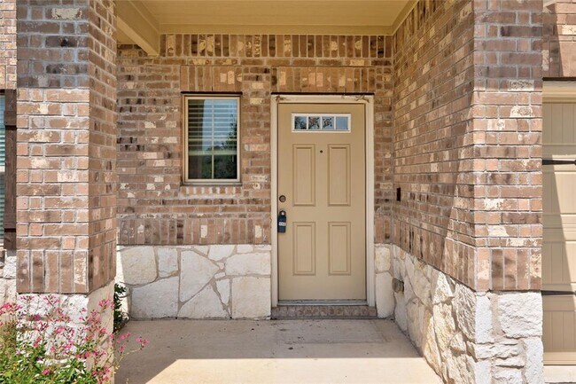 Building Photo - 521 Gabrielle Anne Dr