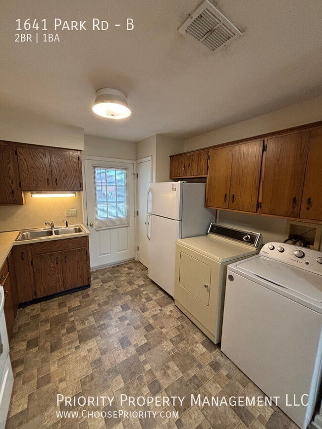 Foto del edificio - 1641 Park Rd