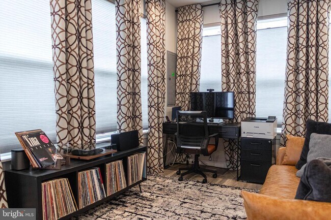Foto del edificio - 2550 Kirkwood Pl