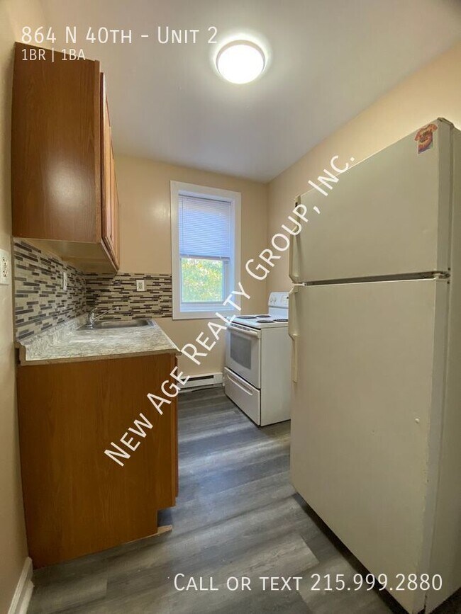 Building Photo - Welcome to 864 N 40th St!