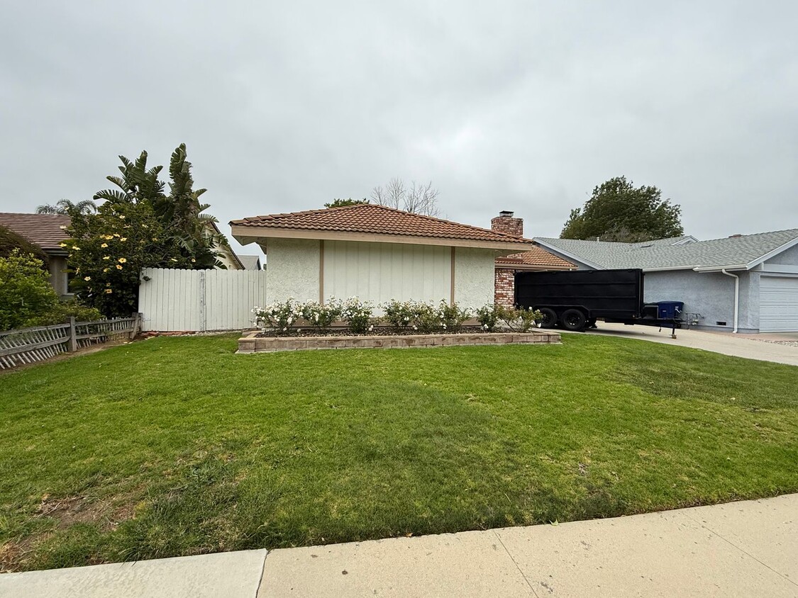 Primary Photo - A nice Mission Oaks Home for Rent