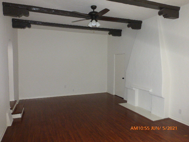 L/R Beamed and vaulted ceiling. - 717 S Cochran Ave