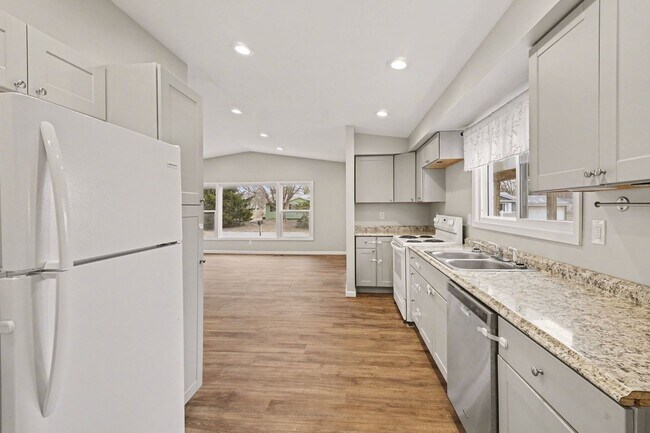 Foto del edificio - 2 bedroom ranch in Grand Blanc Schools