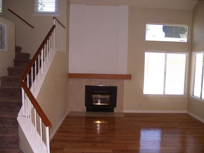 Building Photo - Stunning Pleasanton Home in Great Location!