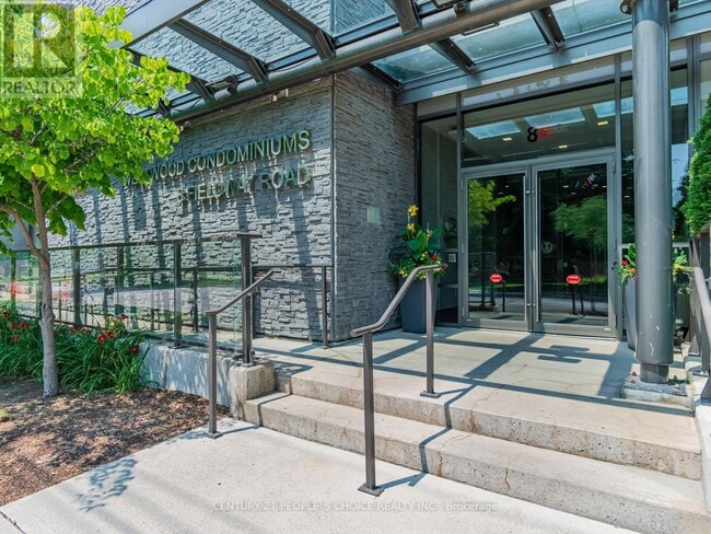 Building Photo - 8-528 Fieldway Rd