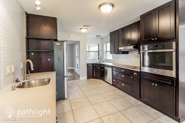 Foto del edificio - 4 br, 2.5 bath House - 238 Blue Crane 1 Dr...
