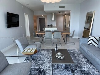 Building Photo - 17301 Biscayne Blvd