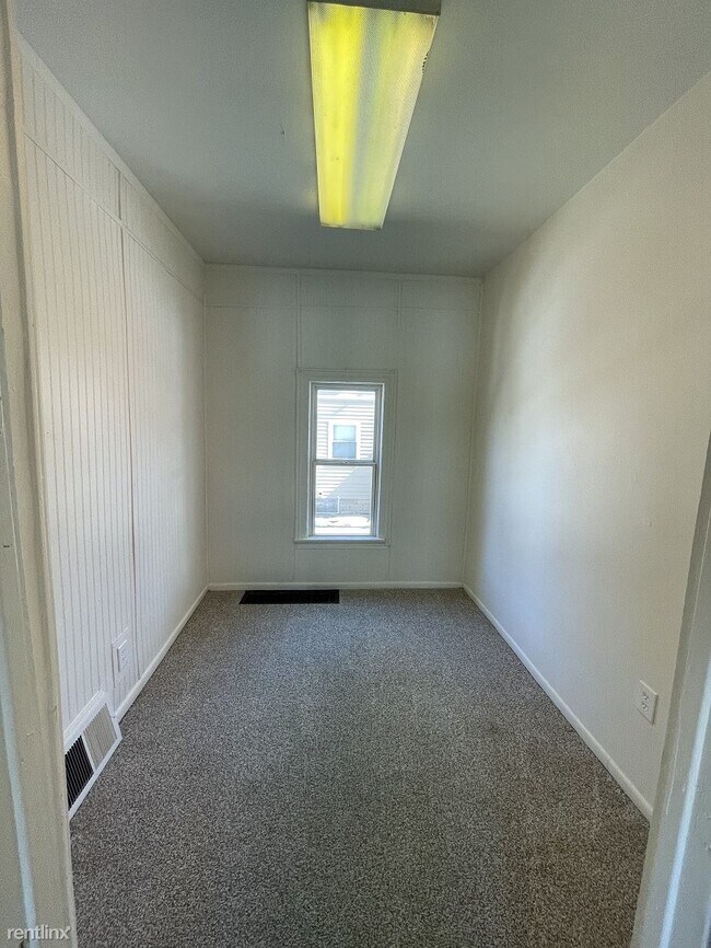 Building Photo - 2 br, 1 bath House - 521 W North St
