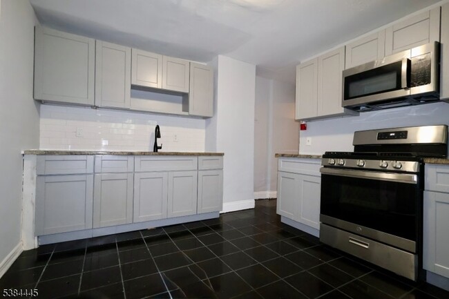 Photo - 105 Hanford St Apartment