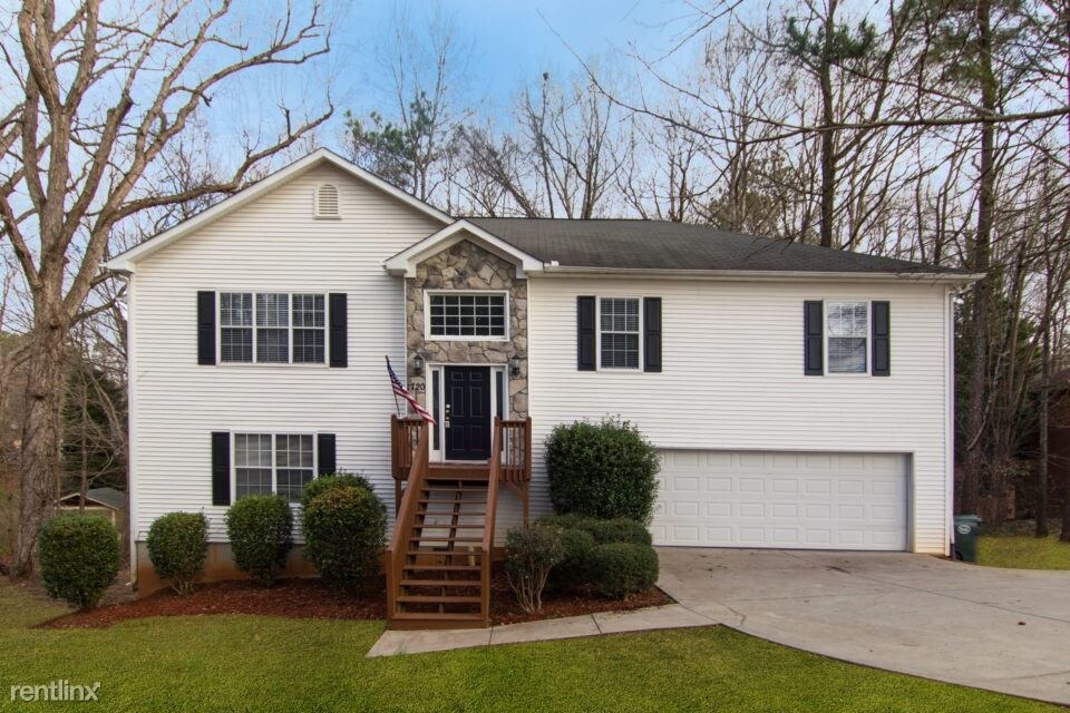 Foto principal - 1720 Ben King Rd