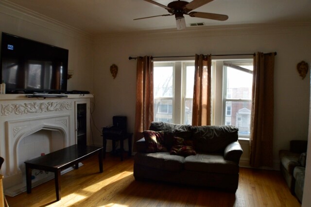 Primary Photo - 2407 N Meade Ave