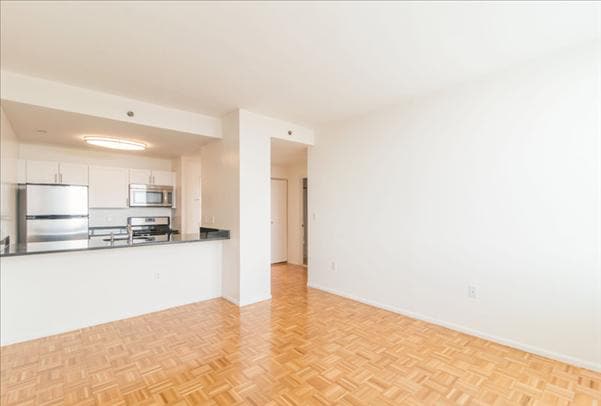 Primary Photo - 322 E 11th St