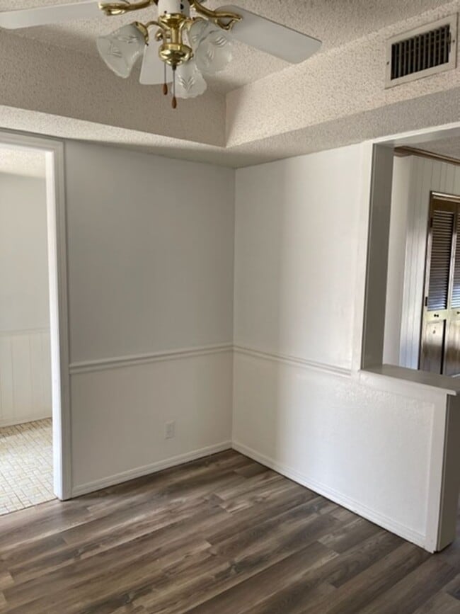 Foto del edificio - 7815 E 77th Pl