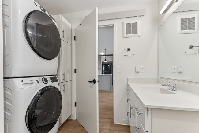 Apartamentos Marshall Avenue, St. Paul, Minnesota - Marshall Avenue Flats