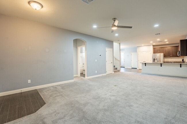 Building Photo - Verrado Living - 4 Bedrooms & 3 Baths!