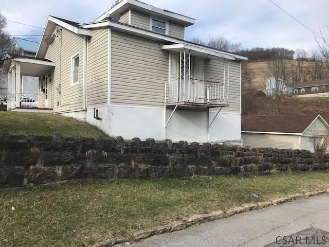 Building Photo - 128 Oak St