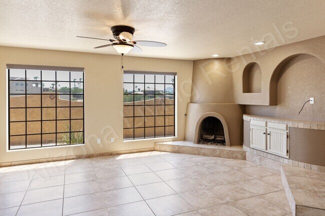 Foto del edificio - SPACIOUS CONDO WITH POOL