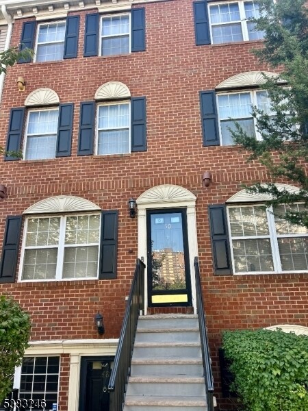 Foto del edificio - 50 Yancy Dr