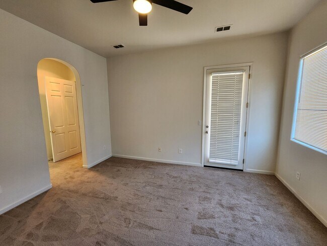 Building Photo - Beautiful 4 Bedroom Home with in home office