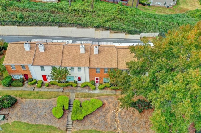 Building Photo - 204 Mill Creek Pl