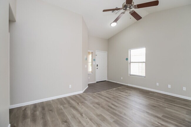 Building Photo - 3741 S Brighton Ln