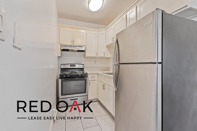 Foto del edificio - ~2 Months FREE~ Charming Studio with Expos...