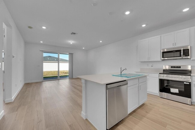 Building Photo - 6436 Seabright Ter