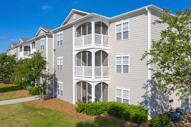 Building Photo - Oakbrook Village