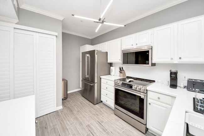 Building Photo - 2111 Welch St