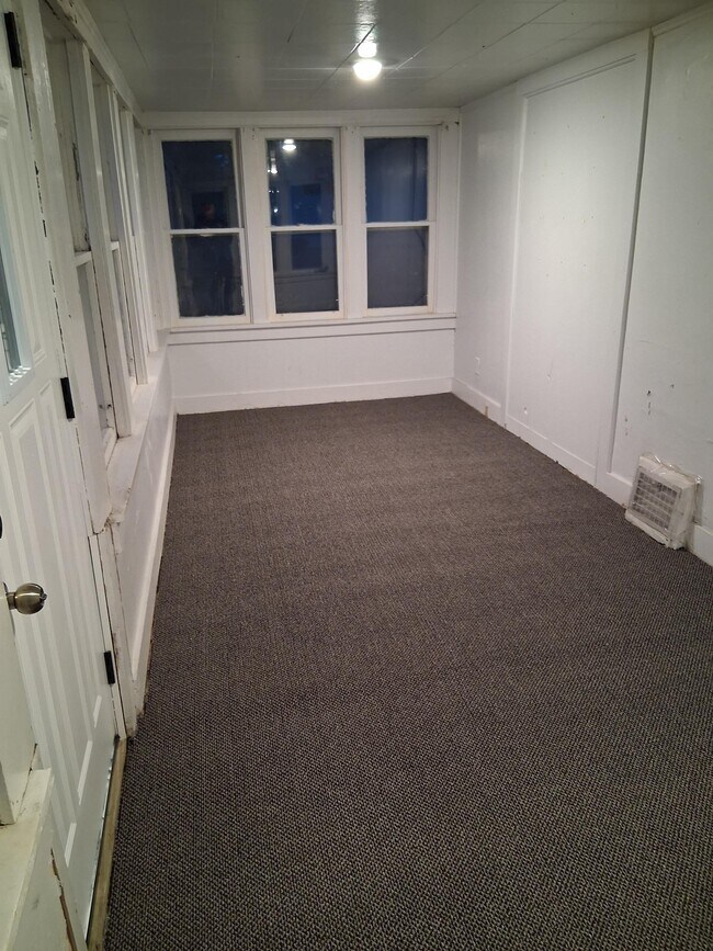 Porche delantero - 1714 E Walnut St