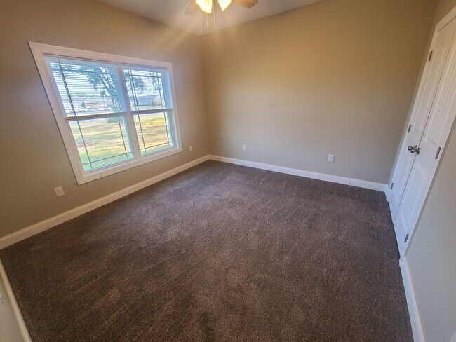 Building Photo - The Blandville - 2 bedroom- 2 bath