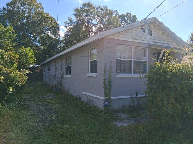 Foto del edificio - 1712 W 23rd St