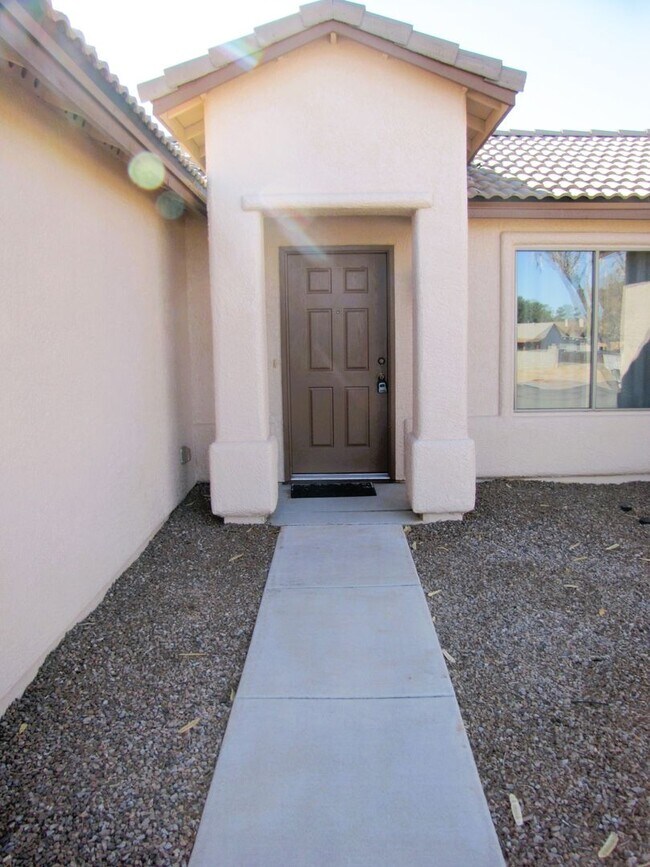 Foto del edificio - 3BR/2BA/2CG, 1096 sq.ft. home in Silverado subdivision centrally located in Sierra Vista, AZ