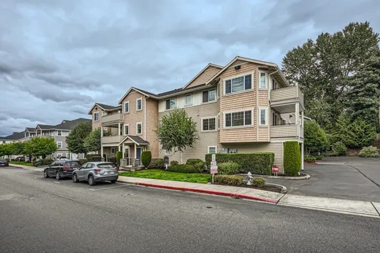 Primary Photo - Gated Luxury Condo