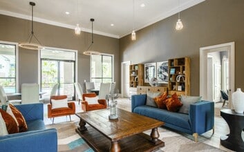 Building Photo - 2101 Kingsley Dr